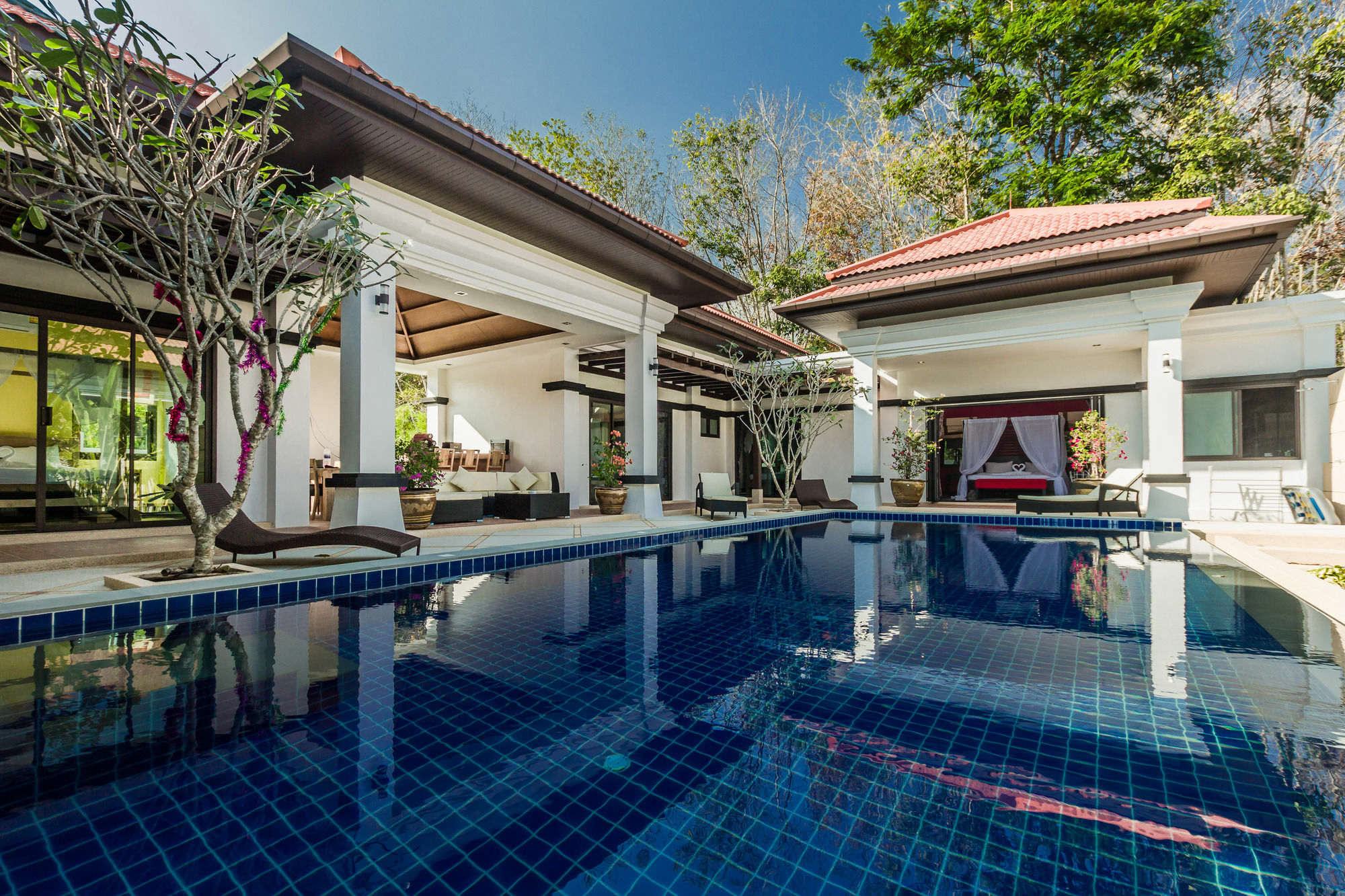 Jewels Villas Phuket Surin Beach  Exteriör bild