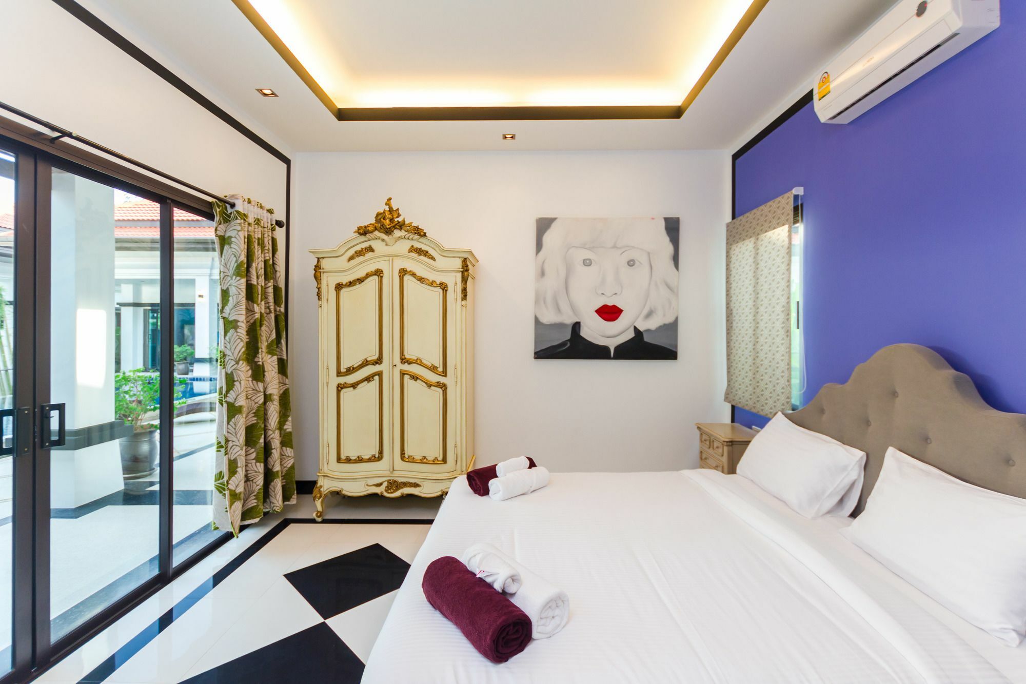Jewels Villas Phuket Surin Beach  Exteriör bild