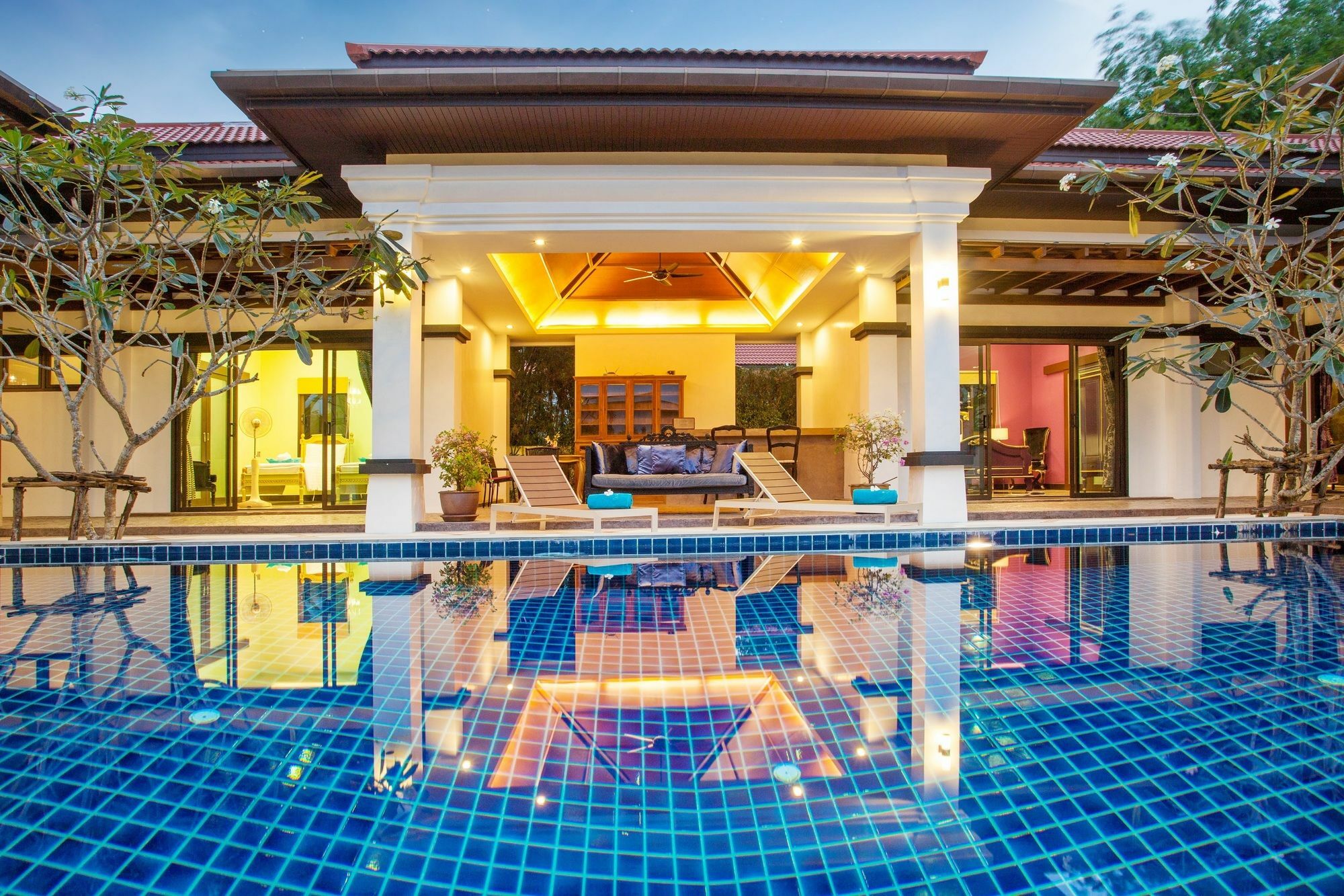 Jewels Villas Phuket Surin Beach  Exteriör bild